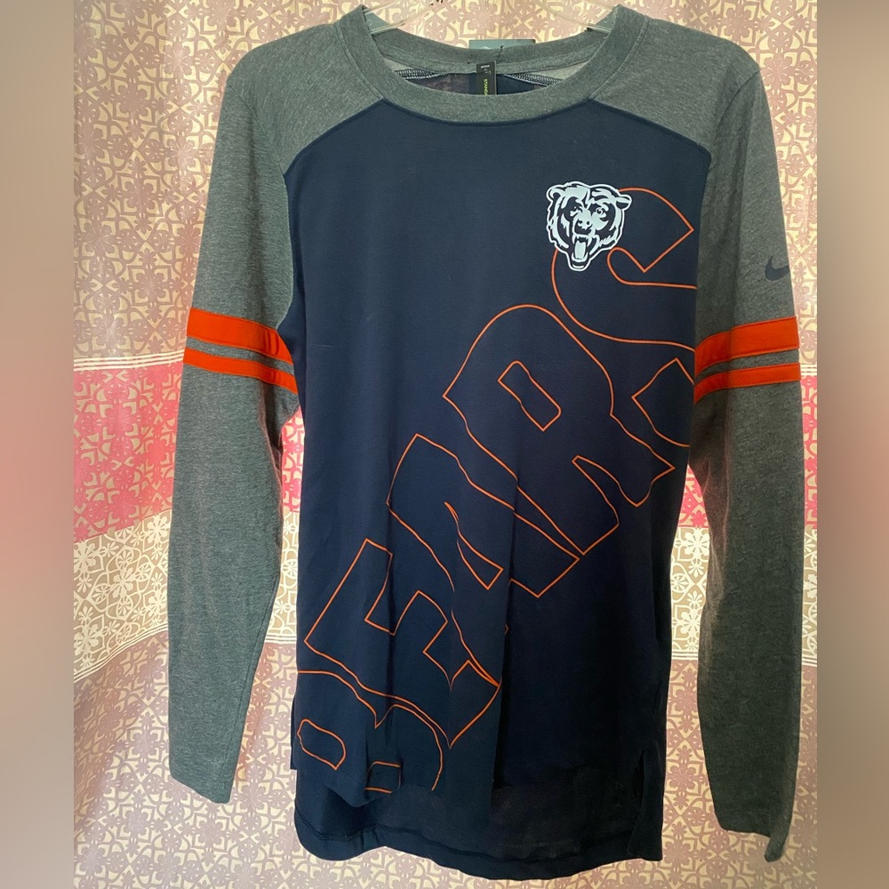 Is a Nike NFL TEAMS Chicago Bears long sleeved shirt